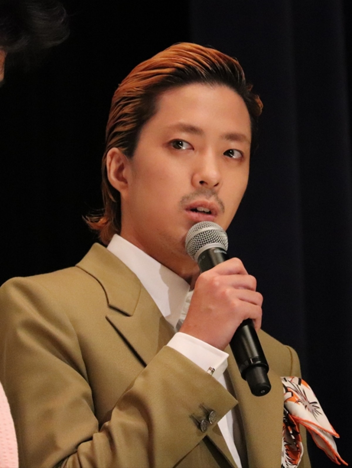 綾野剛、浅野忠信の暴走アドリブに苦戦 「本当にカオス状態だった」