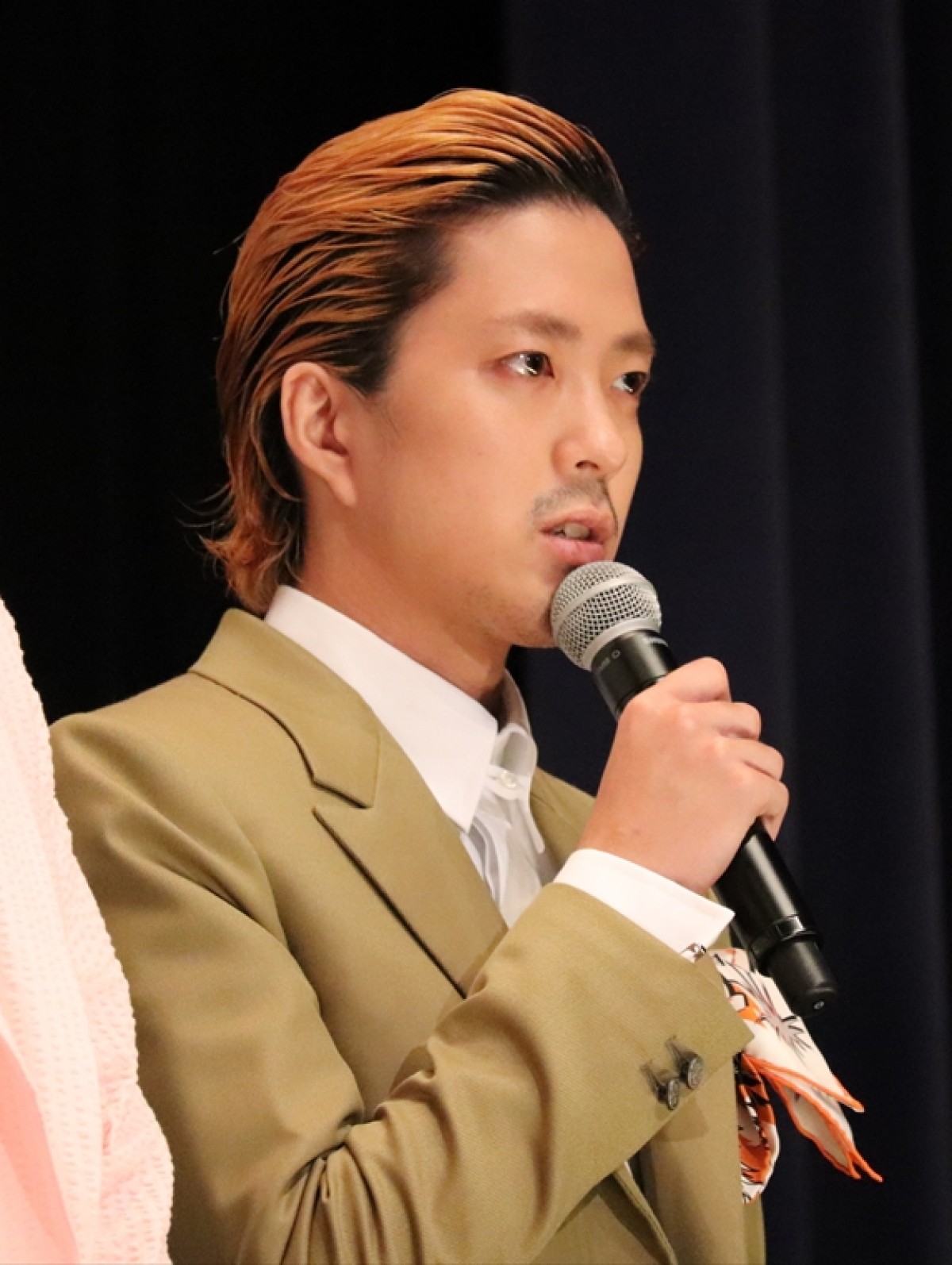 綾野剛、浅野忠信の暴走アドリブに苦戦 「本当にカオス状態だった」
