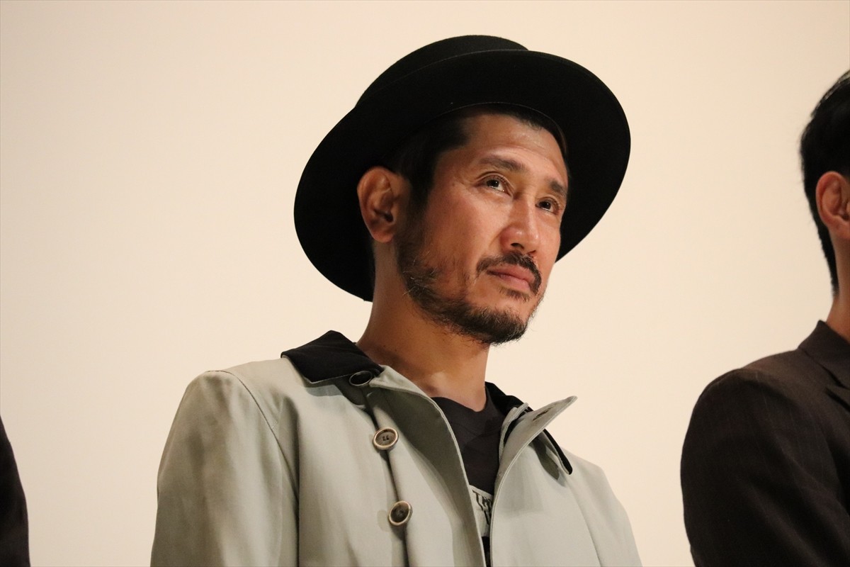 綾野剛、浅野忠信の暴走アドリブに苦戦 「本当にカオス状態だった」