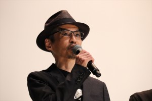 映画『パンク侍、斬られて候』初日舞台挨拶に登壇した石井岳龍監督