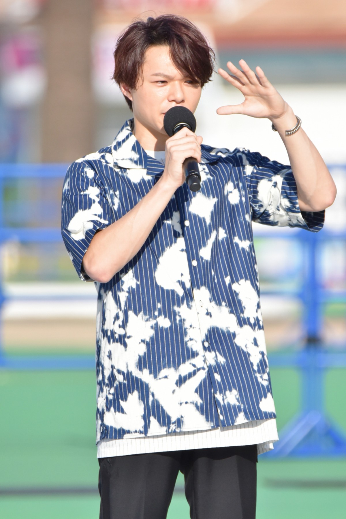 佐野勇斗、水鉄砲の集中砲火浴びて夏満喫「スゴい気持ち良かった」