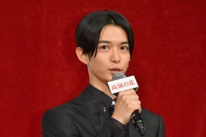 ドラマ『高嶺の花』記者会見に出席した千葉雄大
