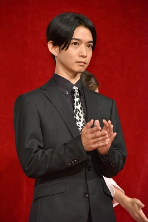 ドラマ『高嶺の花』記者会見に出席した千葉雄大