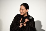 『ペンギン・ハイウェイ』完成披露舞台挨拶に登壇した蒼井優