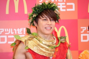 「アツいぜ！ ロコモコ」キャンペーン発表会に出席した西川貴教