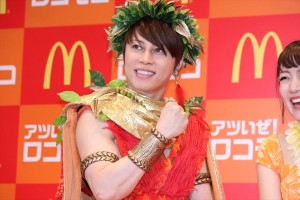 「アツいぜ！ ロコモコ」キャンペーン発表会に出席した西川貴教