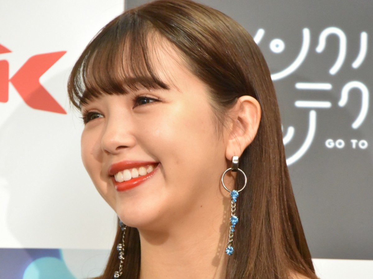 藤田ニコル「セクシー」「最強」と評判！“ほぼほぼ初”グラビア