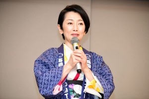 ドラマ『義母と娘のブルース』制作発表に出席した麻生祐未