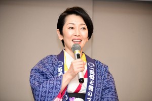 ドラマ『義母と娘のブルース』制作発表に出席した麻生祐未