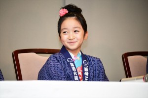 ドラマ『義母と娘のブルース』制作発表に出席した横溝菜帆