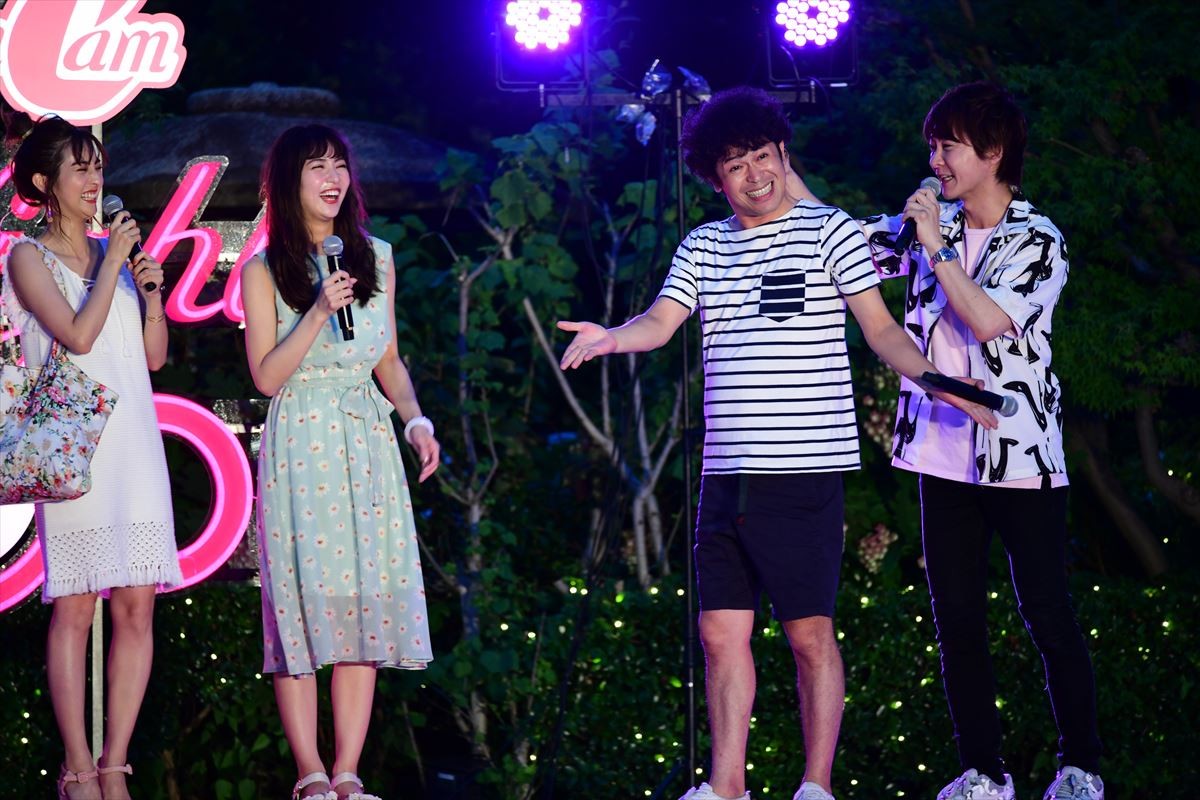 chay、美ボディの秘訣は「やべえ棒」 ナイトプールで明かす