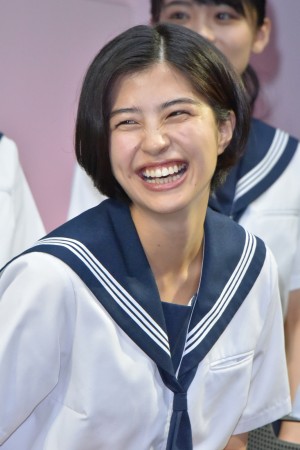 『チア☆ダン』特別試写会＆舞台挨拶に登壇した佐久間由衣