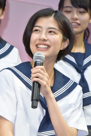 『チア☆ダン』特別試写会＆舞台挨拶に登壇した佐久間由衣