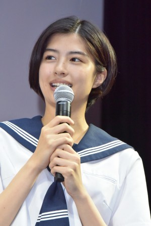 『チア☆ダン』特別試写会＆舞台挨拶に登壇した佐久間由衣