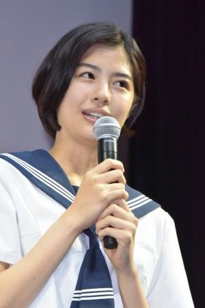 『チア☆ダン』特別試写会＆舞台挨拶に登壇した佐久間由衣