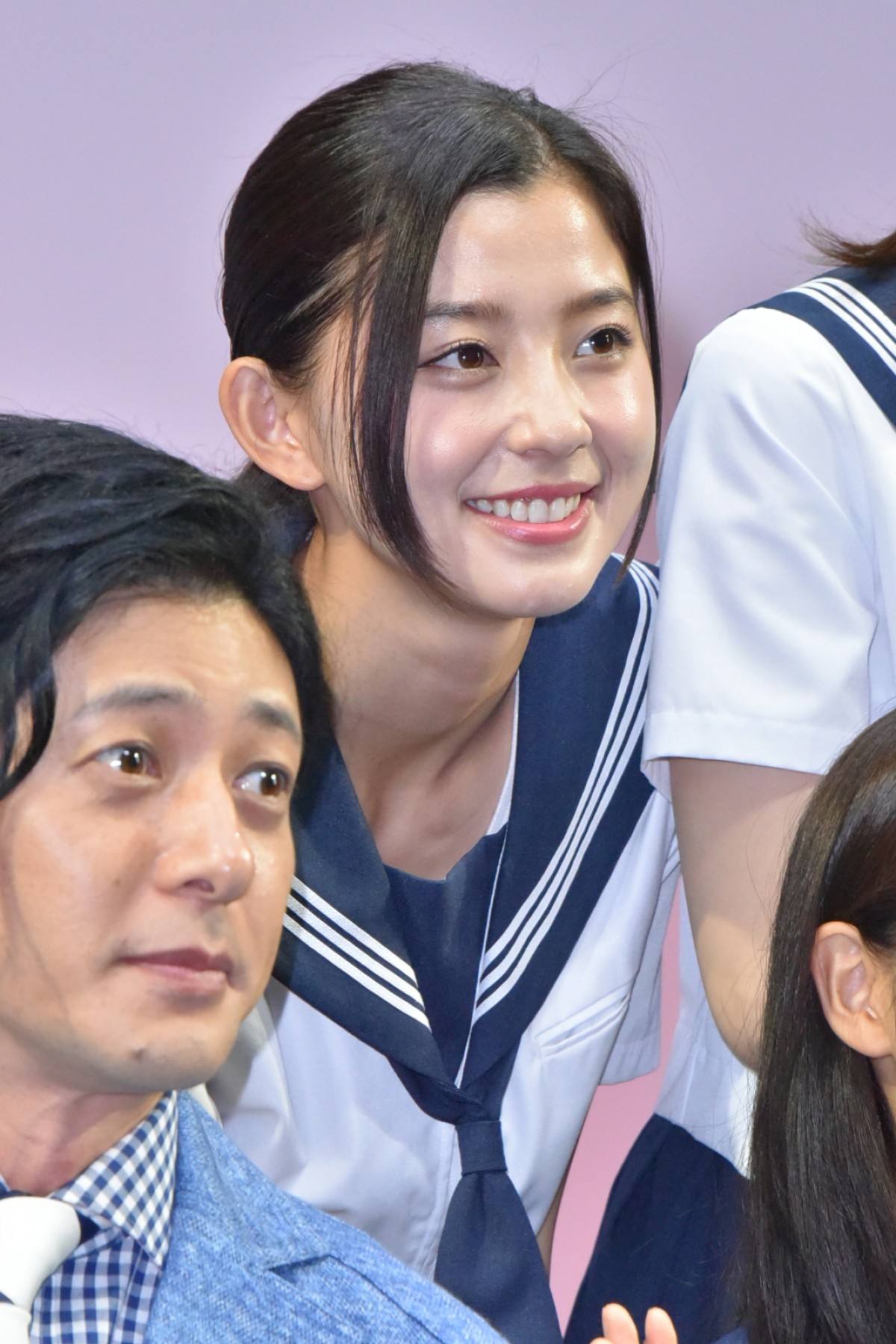 土屋太鳳、『チア☆ダン』ダンス猛練習中 “指スマ”でチームワーク最高