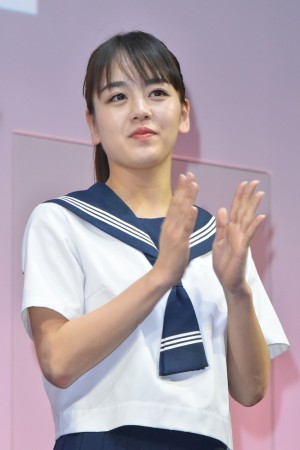 『チア☆ダン』特別試写会＆舞台挨拶に登壇した伊原六花