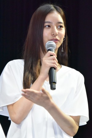 『チア☆ダン』特別試写会＆舞台挨拶に登壇した新木優子