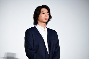 『ルームロンダリング』公開初日舞台挨拶に登壇した伊藤健太郎