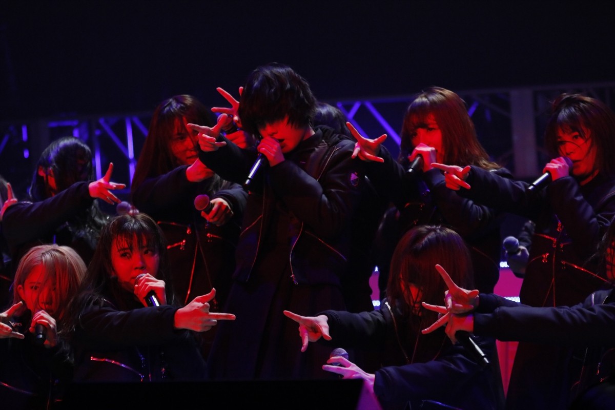 欅坂46・平手友梨奈登場にファン歓喜「JUMP MUSIC FESTA」