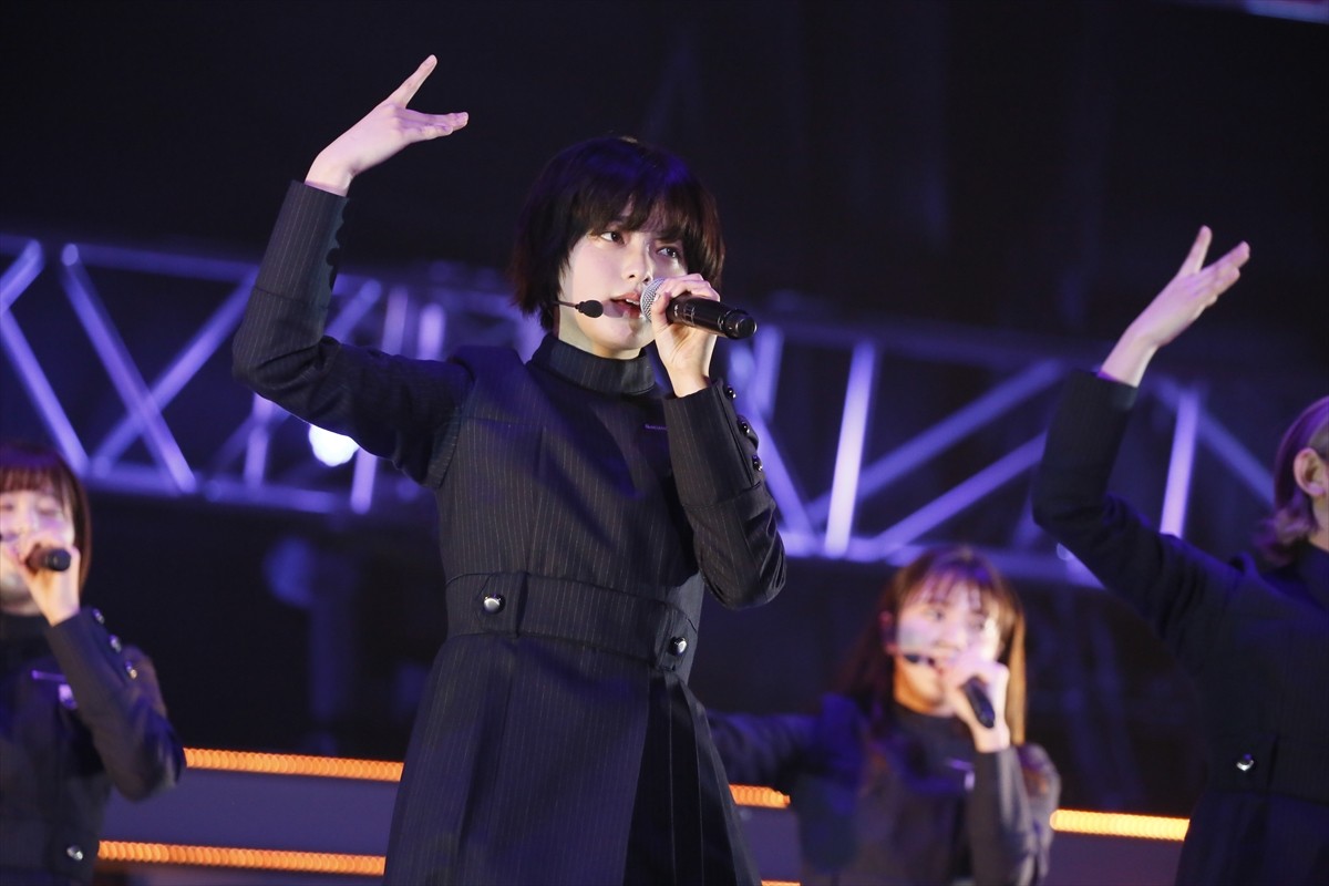 欅坂46・平手友梨奈登場にファン歓喜「JUMP MUSIC FESTA」