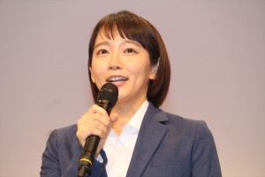 吉岡里帆、『健康で文化的な最低限度の生活』制作発表に登場
