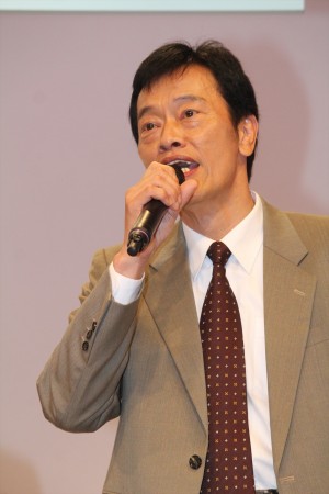 遠藤憲一、『健康で文化的な最低限度の生活』制作発表に登場