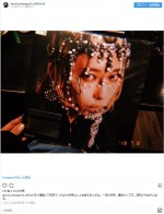 憧れの加藤ミリヤとプレゼント交換状態　※「川口春奈」インスタグラム