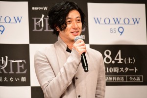 『連続ドラマW　イアリー 見えない顔』完成披露試写会に登場したオダギリジョー