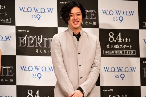 『連続ドラマW　イアリー 見えない顔』完成披露試写会に登場したオダギリジョー