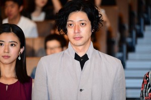 『連続ドラマW　イアリー 見えない顔』完成披露試写会に登場したオダギリジョー