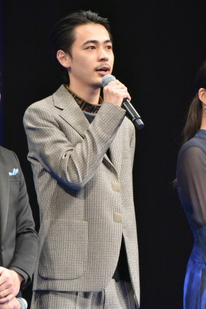 映画『コード・ブルー』完成披露試写会に登壇した成田凌