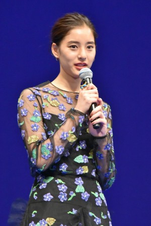 映画『コード・ブルー』完成披露試写会に登壇した新木優子