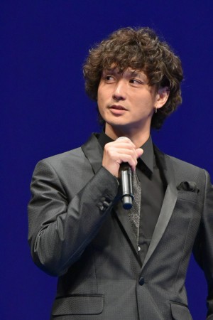 映画『コード・ブルー』完成披露試写会に登壇した安藤政信