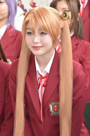 舞台『魔法先生ネギま！～お子ちゃま先生は修行中！～』初日会見に出席した松岡里英