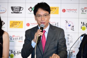 ドラマ『ラストチャンス 再生請負人』記者会見に出席した椎名桔平