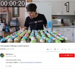 大食いユーチューバー、カップケーキ125個にチャレンジ　※「Matt Stonie」YOUTUBEのスクリーンショット