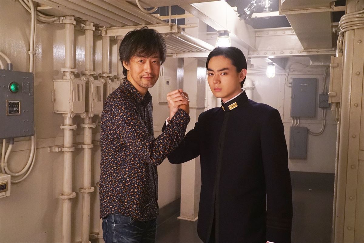 (左から)山崎貴監督、菅田将暉