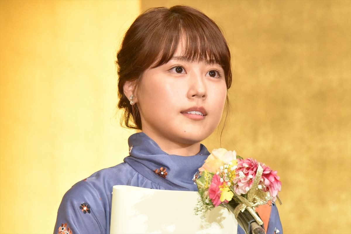 「第26回橋田賞授賞式」に出席した有村架純