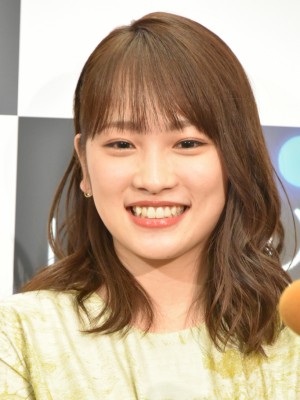 「水着で一緒に海デートしたい芸能人」10位の川栄李奈