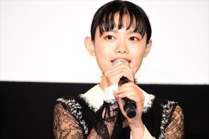 『BLEACH』公開記念舞台挨拶に登壇した杉咲花