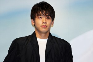 竹内涼真、写真集『Ryoma Takeuchi』発売記念イベントに登場
