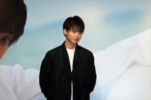 竹内涼真、写真集『Ryoma Takeuchi』発売記念イベントに登場