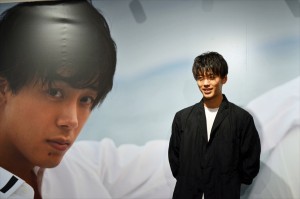 竹内涼真、写真集『Ryoma Takeuchi』発売記念イベントに登場