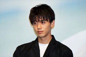 竹内涼真、写真集『Ryoma Takeuchi』発売記念イベントに登場