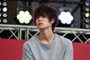 『ヒモメン』記者会見に登壇した窪田正孝