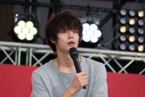 『ヒモメン』記者会見に登壇した窪田正孝