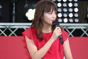 『ヒモメン』記者会見に登壇した川口春奈