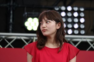 『ヒモメン』記者会見に登壇した川口春奈