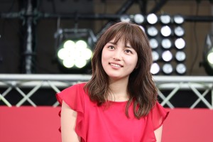 『ヒモメン』記者会見に登壇した川口春奈